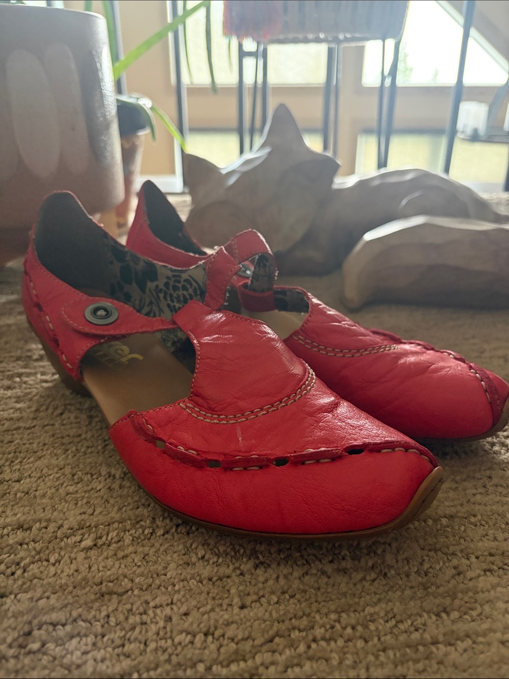 Rieker Antistress Red Leather T-Strap Mary Jane Comfort Pumps size 39 Pre owned